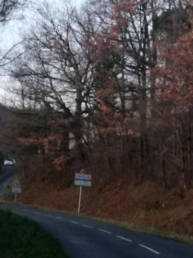 Location De Vacances A Neylis Avec Vue Sur Les Forets Et Les Champs Carla-de-Roquefort Exterior photo